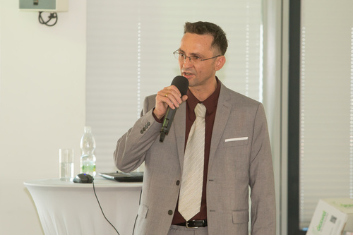 Dexwet International AG 4. ordentliche Hauptversammlung am 30. August in Wien. Im Bild: CEO Clemens Sparowitz als Vorstand bestätigt.