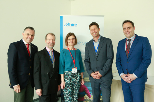 Shire Roundtable Satellite Symposium. Im Bild: v.l.n.r Dr. Rainer Riedl (Chair, Pro Rare); Prof. Till Voigtländer (Associate Prof. of Neurobiology and Neuroscieneces at the Institute of Neurology, Medical University Vienna); Prof. Susanne Greber-Platzer (Head of the Division on Paediatric Pulmonology, Allergology and Endocrinology at the Med. Univ. Vienna); Dr. Wolfgang Schnitzel (Chair, PHARMIG Rare Disease Working Group and General Manager of Shire Pharma GmbH); Dr. Alexander Natz (Director General, Eucope)