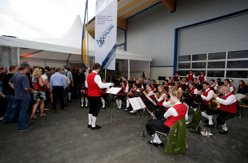  (c) fotodienst / Walter Luger - Hainfeld, am 13.06.2014 - Zöchling-Firmengruppe feiert ihr 60-jähriges Bestehen. FOTO Gäste und eine Musikkapelle.: