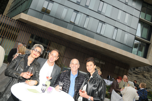  24.9.2014, Architektinnen Gisue und Mojgan Harir mit Gästen, Abschlußfest Bauvorhaben Sternbrauerei Riedenburg, Salzburg