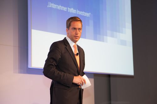 Deutsches Eigenkapitalforum in Frankfurt. Foto: Moderator Volker Potthoff, CMS Hasche Sigle, Rechtsanwalt