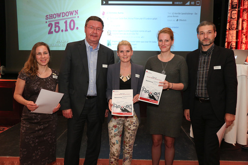 Die Best of Social Media Awards 2013 wurden am 26. Juni auf der Social Media Convention in Wien vergeben. Im Bild:  Award-Nominierte Susanne Liechtenecker und Petra Mrazova (LG) mit Maren Fick,  Anton Jenzer (DMVÖ) und Robert Hanke (PRVA).