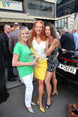  (c) fotodienst/Katharina Schiffl - Wien, am 18.07.2012 - Der Club Cuvee lädt zum Sommertreff in die gemütliche Wipp-Proseccobar um zu networken und mit einem guten Glas Wein auf den lauen Sommerabend anzustoßen.