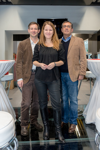 Die Wiener Werbe- und Designagentur co2 eröffnete am Dienstag, 2. Dezember 2014 den CONCEPT STORE VIENNA im Herzen der Mariahilferstraße. 
Im Bild (v.l.n.r): Norbert Kraus (co2), Nora Sakotnik (Lindt), Konrad Mayr-Pernek (MEC)