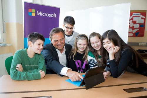 Safer Internet Day 2014: Microsoft lehrt an Schulen Sicherheit im Internet