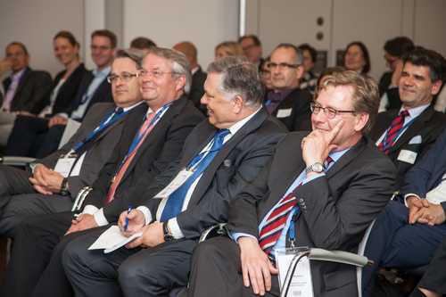 Die neue Aufgabe des IR-Verantwortlichen in börsenotierten Unternehmen diskutierte eine hochkarätige Podiumsrunde am Montag bei der DIRK-Konferenz in Frankfurt.

