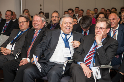 Die neue Aufgabe des IR-Verantwortlichen in börsenotierten Unternehmen diskutierte eine hochkarätige Podiumsrunde am Montag bei der DIRK-Konferenz in Frankfurt. 