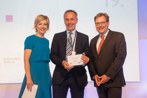 In Frankfurt wurden am 24. Mai 2016 die Preisträger des Deutschen Investor Relations Preises 2016 gekürt. Mit diesem Preis wird alljährlich herausragende Investor Relations-Arbeit in Deutschland prämiert. Er wurde dieses Jahr zum 16. Mal vergeben.