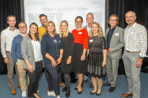 Fünf Unternehmen traten am 25. September 2019 im Wiener Modul zum Pitch im Rahmen der zweiten Travel Industry Start-up Night 2019 an. Im Bild die Finalisten mit Organisation