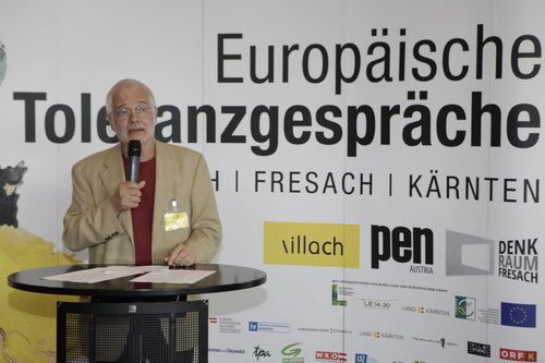 Im Bild: Dr. Helmuth A. Niederle, Präsident PEN-Club Austria

Mit einem Empfang im Congress Center Villach und einer Galapremiere auf dem Drauschiff wurden die Europäischen Toleranzgespräche 2017 eröffnet.