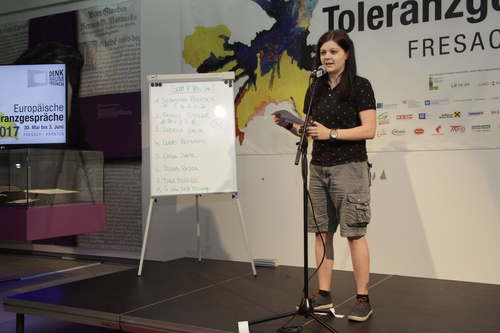 Ein Poetry Slam zum Thema Freiheit markierte den Abschluss der Europäischen Toleranzgespräche 2017 im Kärntner Bergdorf Fresach. Im Bild: Sabrina Öhler