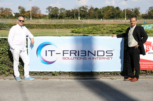  CEO Oliver Hendrich und CIO Wolfgang Breitenseher begrüßen in der IT-Friends Ehrenloge zahlreiche Geschäftspartner und Kunden.