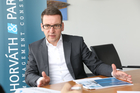 Der auf Consumer & Retailunternehmen spezialisierte Managementberater Andreas Unruhe von Horvath & Partners war am 8. März zu Gast in Wien und präzisierte die Auswirkungen der Digitalisierung und Automatisierung auf Handel und Konsum.