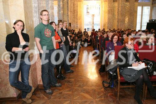 (C) fotodienst/Anna Rauchenberger - Wien, 20.11.2008 - Kinderkrebsforschung verständlich vermittelt: St. Anna  Wissenschafter wollen kreative Jugend fürs Forschen begeistern. 