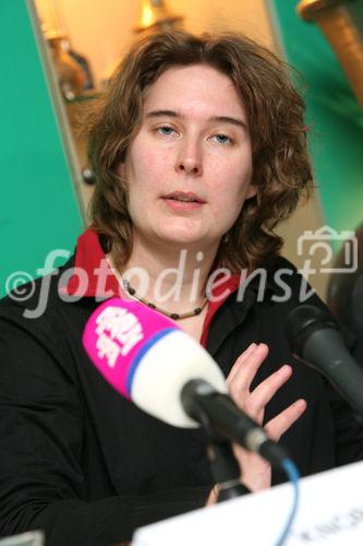 (C) fotodienst/Anna Rauchenberger - Wien, 18.11.2008 - Die österreichische Vereinigung für Supervision ÖVS, und die Gewerkschaft der Privatangestellten, Druck, Journalismus, Papier, GPA-djp, stellten die Burnoutpräventions-Uhr vor. FOTO: Selma Schacht (Bundesvorsitzende der Interessensgemeinschaft work@social, GPA-djp)