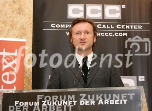 (C) fotodienst/Anna Rauchenberger - Wien, 13.11.2008 - 3. Forum Zukunft Der Arbeit: Trotz wirtschaftlich herausfordernder Zeiten bleibt der Fachkräftemangel in Österreich akut. Beim 3. Forum Zukunft der Arbeit diskutieren ExpertInnen, warum Zuwanderung ein Gewinn ist und wie sie zukünftig gesteuert werden sollte. FOTO: Mag. Thomas Kloibhofer (Vorstandsvorsitzender, Competence Call Center AG)