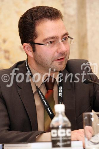 (C) fotodienst/Anna Rauchenberger - Wien, 13.11.2008 - 3. Forum Zukunft Der Arbeit: Trotz wirtschaftlich herausfordernder Zeiten bleibt der Fachkräftemangel in Österreich akut. Beim 3. Forum Zukunft der Arbeit diskutieren ExpertInnen, warum Zuwanderung ein Gewinn ist und wie sie zukünftig gesteuert werden sollte. FOTO: Dr. Thomas Liebig (Division für Internationale Migration des Arbeitsmarktdirektorats der OECD)