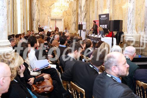 (C) fotodienst/Anna Rauchenberger - Wien, 13.11.2008 - 3. Forum Zukunft Der Arbeit: Trotz wirtschaftlich herausfordernder Zeiten bleibt der Fachkräftemangel in Österreich akut. Beim 3. Forum Zukunft der Arbeit diskutieren ExpertInnen, warum Zuwanderung ein Gewinn ist und wie sie zukünftig gesteuert werden sollte. FOTO: Dr. Thomas Liebig (Division für Internationale Migration des Arbeitsmarktdirektorats der OECD)