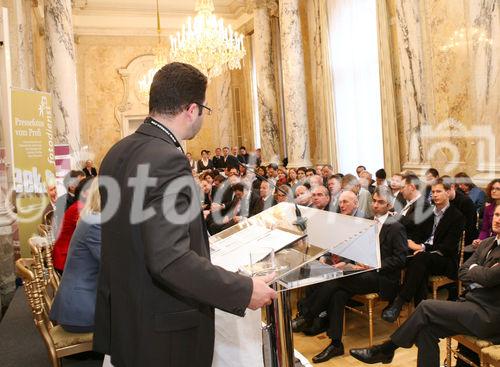 (C) fotodienst/Anna Rauchenberger - Wien, 13.11.2008 - 3. Forum Zukunft Der Arbeit: Trotz wirtschaftlich herausfordernder Zeiten bleibt der Fachkräftemangel in Österreich akut. Beim 3. Forum Zukunft der Arbeit diskutieren ExpertInnen, warum Zuwanderung ein Gewinn ist und wie sie zukünftig gesteuert werden sollte. FOTO: Dr. Thomas Liebig (Division für Internationale Migration des Arbeitsmarktdirektorats der OECD)