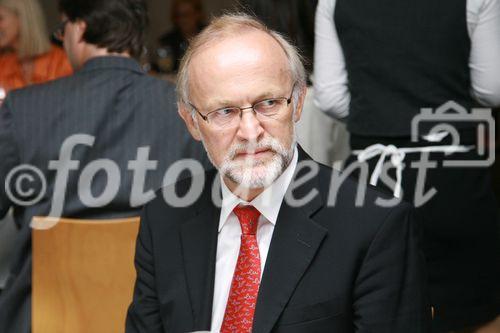 Die luxemburgisch-österreichische Gesellschaft und die luxemburgische Botschaft luden zu einem exklusiven Diner mit Sterneköchin Lea Linster ins Wiener Modul ein. Foto: Botschafter Marc Thill