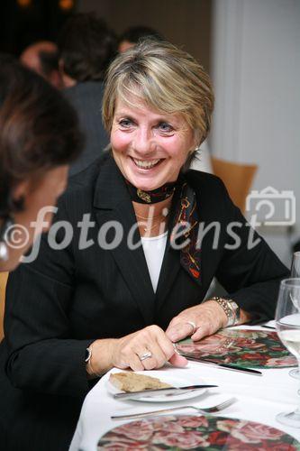 Die luxemburgisch-österreichische Gesellschaft und die luxemburgische Botschaft luden zu einem exklusiven Diner mit Sterneköchin Lea Linster ins Wiener Modul ein. Foto:  Ginette Griesbach (Präsidentin der luxemburgisch-österreichischen Gesellschaft)