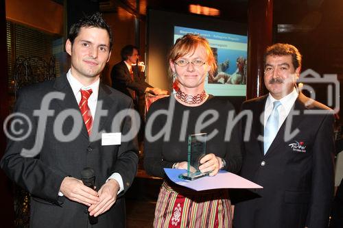 (C) fotodienst/Anna Rauchenberger - Wien, 10.11.2008 - Temmel, Seywald und Partner: Verleihung des Journalistenpreises für die Türkei-Reportage des Jahres in der Kategorie Magazin in Österreich. Karl Georg Galler (Temmel, Seywald und Partner), Anita Ericson (Reisemagazin), Dr. Tahsin Yilmaz (Botschaftsrat der Türkei)