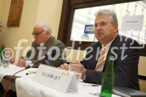 Interim Management wird erstmalig durch die aristid personalberatung in Österreich auf professioneller Basis angeboten; Pressekonferenz, 4.11.2008, Foto: vlnr: Projektverantwortlicher Dkfm. Dr. Oswald Kadlecek, GF Mag. Erwin Schmidt