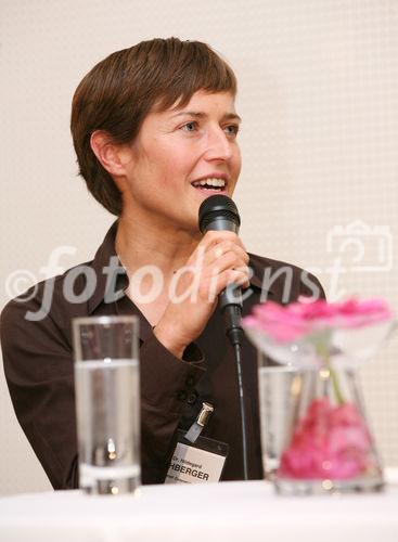 (C) fotodienst/Anna Rauchenberger - Wien, 14.10.2008 -  Das Österreichische Controller-Institut veranstaltete am 14. und 15. Oktober den 15.Österreichischen NPO-Kongress. Unter dem Titel 'Wege zum nachhaltigen Erfolg' wurden Erfolgsbeispiele aus der öffentlichen Verwaltung und Best-Practice im NPO-Management vorgestellt. FOTO: Hildegard Aichberger (World Wildlife Fund, WWF)