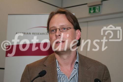 2. Nanoforum 2008, im Wiener Tech Gate, 13.10.2008, Donaucitystr.1, 1220 Wien, Dr. Harald Okorn-Schmidt, SEZ AG