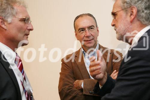 (C) fotodienst/Anna Rauchenberger - Wien, 08.10.2008 -  Vortrag 'Menschen-Spuren im Datenfluss -
Hinter all unseren Dienstleistungen steckt der Mensch' von einem bekannten ORF-TV-Wirtschafts-Journalisten und Autor im Rahmen des IT//Lounge, Informatik Talk. 