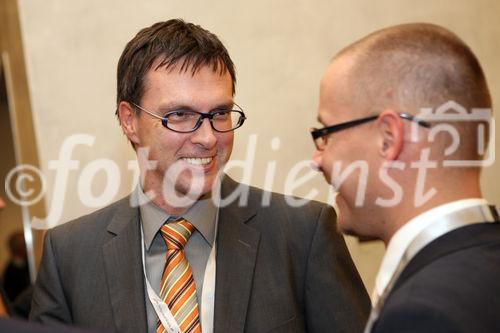 (C) fotodienst/Anna Rauchenberger - Wien, 08.10.2008 -  Vortrag 'Menschen-Spuren im Datenfluss -Hinter all unseren Dienstleistungen steckt der Mensch' von einem bekannten ORF-TV-Wirtschafts-Journalisten und Autor im Rahmen des IT//Lounge, Informatik Talk. 