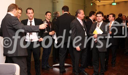 (C) fotodienst/Anna Rauchenberger - Wien, 08.10.2008 -  Vortrag 'Menschen-Spuren im Datenfluss -Hinter all unseren Dienstleistungen steckt der Mensch' von einem bekannten ORF-TV-Wirtschafts-Journalisten und Autor im Rahmen des IT//Lounge, Informatik Talk. 