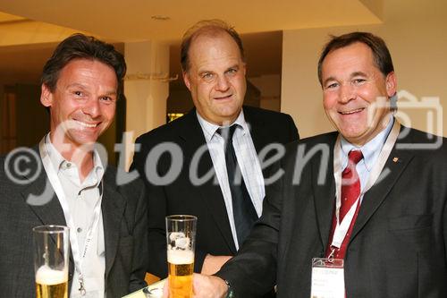 (C) fotodienst/Anna Rauchenberger - Wien, 08.10.2008 -  Vortrag 'Menschen-Spuren im Datenfluss -Hinter all unseren Dienstleistungen steckt der Mensch' von einem bekannten ORF-TV-Wirtschafts-Journalisten und Autor im Rahmen des IT//Lounge, Informatik Talk. 