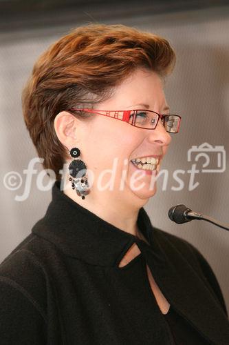 (C) fotodienst/Anna Rauchenberger - Wien, 07.10.2008 - Die I.M.Austria vergibt im Rahmen der access 2008 den IMA-Award 2007, der jedes Jahr eine Persönlichkeit aus Wirtschaft oder Politik für besondere Leistungen in der Österreichischen Messe-, Event- und Kongresswirtschaft auszeichnet. FOTO: Christine Marek (Staatsekretärin im Bundesministerium für Wirtschaft und Arbeit)