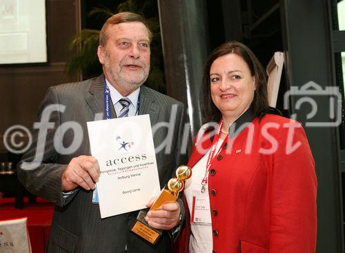 (C) fotodienst/Anna Rauchenberger - Wien, 07.10.2008 - Die I.M.Austria vergibt im Rahmen der access 2008 den IMA-Award 2007, der jedes Jahr eine Persönlichkeit aus Wirtschaft oder Politik für besondere Leistungen in der Österreichischen Messe-, Event- und Kongresswirtschaft auszeichnet. FOTO v.l.: Dir. Georg Lamp (Congress und Messe Innsbruck GmbH), Dagmar Oegg (Österreich Werbung/abcn)