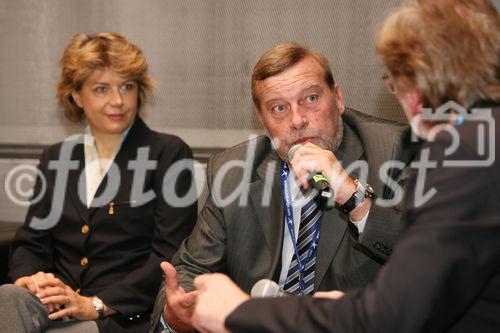 (C) fotodienst/Anna Rauchenberger - Wien, 07.10.2008 - Die I.M.Austria vergibt im Rahmen der access 2008 den IMA-Award 2007, der jedes Jahr eine Persönlichkeit aus Wirtschaft oder Politik für besondere Leistungen in der Österreichischen Messe-, Event- und Kongresswirtschaft auszeichnet. FOTO v.l.: Dr. Gabriele Zuna-Kratky (Direktorin des Technischen Museums Wien), Dir. Georg Lamp (Congress und Messe Innsbruck GmbH)