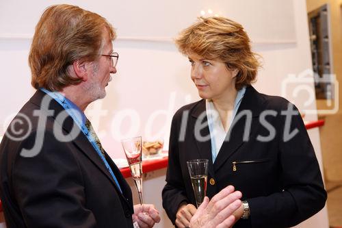 (C) fotodienst/Anna Rauchenberger - Wien, 07.10.2008 - Die I.M.Austria vergibt im Rahmen der access 2008 den IMA-Award 2007, der jedes Jahr eine Persönlichkeit aus Wirtschaft oder Politik für besondere Leistungen in der Österreichischen Messe-, Event- und Kongresswirtschaft auszeichnet. FOTO v.l.: Leslie P.C. Zech (Vorstandssprecher der I.M. Austria), Dr. Gabriele Zuna-Kratky (Direktorin des Technischen Museums Wien)