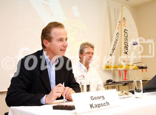 (C) fotodienst/Anna Rauchenberger - Wien, 6.10.2008 -  Österreichischer Extremsegler startet mit Partner Kapsch bei der härtesten Einhandregatta der Welt, der Vendée Globe 2008. FOTO v.l.: Mag. Georg Kapsch (Vorstandsvorsitzender der Kapsch TrafficCom AG), Norbert Sedlacek (Extremsegler)