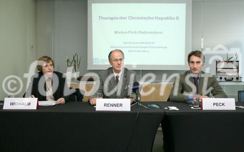 (C) fotodienst/Anna Rauchenberger - Wien, 29.9.2008 - Hepatitis B: Aufklärung schützt die Leber! In Österreich infizieren sich bis zu 15000 Menschen pro Jahr mit dem Virus, der hundert mal ansteckender ist als HIV. Eine nun gestartete Informationsoffensive soll vorbeugend Viruserkrankungen vermeiden und Betroffenen eine schnelle Therapie ermöglichen, die lebensrettend sein kann. FOTO v.l.: Angelika Widhalm (Präsidentin der Österreichischen Hepatitis Hilfe), Univ.-Prof. Dr. Friedrich Renner (Präsident der Österreichischen Gesellschaft für Gastroenterologie und Hepatologie (ÖGGH), Abteilung für Innere Medizin, Krankenhaus der Barmherzigen Schwestern, Ried i.I.), Univ.-Prof. Dr. Markus Peck-Radosavljevic (Klinische Abteilung für Gastroenterologie und Hepatologie, Universitätsklinik für Innere Medizin III, Medizinische Universität Wien).