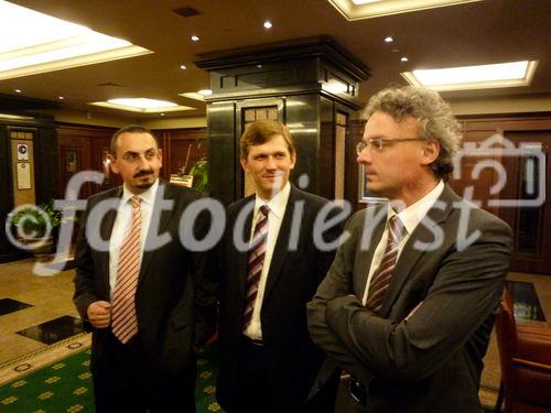 Der Geschäftsführende Gesellschafter und Partner von TPA Horwath, Leopold Kühmayer (ganz rechts) mit Kollegen bei der Standorteröffnung im Grand Hotel Sofia.