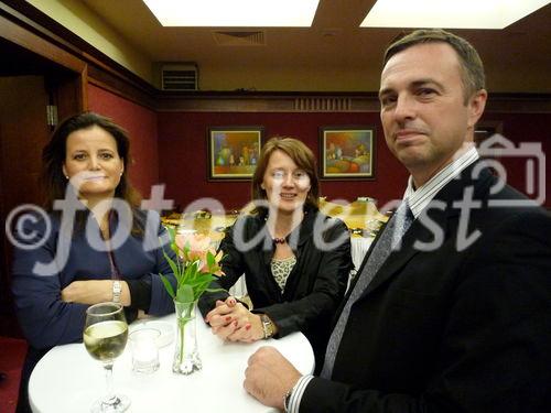 COFRA-Rechtsexpertin Dr. Claudia Reichel-Holzer mit TPA Horwath Partnern und Geschäftsführern Monika Seywald und Gerald Weiß bei der Eröffnung des Standortes Sofia.