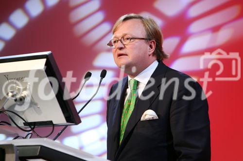 (C) fotodienst/Anna Rauchenberger - Wien, 24.9.2008 - Österreichische Medientage: Was kommt - was bleibt - Die Österreichische Medienlandschaft am Scheideweg: Die Medienlandschaft im Strukturwandel. Noch weiß niemand, welche Veränderungen nachhaltig und welche nur modisch sind. Hochkarätige Key Speaker und Teilnehmer diskutieren medienpolitische Aspekte, die mögliche mobile Revolution des TV, den Online-Boom und das Web 3.0. FOTO: Oliver Voigt (Verlagsgruppe NEWS)