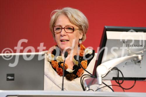 (C) fotodienst/Anna Rauchenberger - Wien, 24.9.2008 - Österreichische Medientage: Was kommt - was bleibt - Die Österreichische Medienlandschaft am Scheideweg: Die Medienlandschaft im Strukturwandel. Noch weiß niemand, welche Veränderungen nachhaltig und welche nur modisch sind. Hochkarätige Key Speaker und Teilnehmer diskutieren medienpolitische Aspekte, die mögliche mobile Revolution des TV, den Online-Boom und das Web 3.0. FOTO: Präs. KommR Brigitte Jank (Wirtschaftskammer Wien)