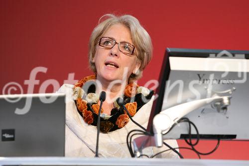 (C) fotodienst/Anna Rauchenberger - Wien, 24.9.2008 - Österreichische Medientage: Was kommt - was bleibt - Die Österreichische Medienlandschaft am Scheideweg: Die Medienlandschaft im Strukturwandel. Noch weiß niemand, welche Veränderungen nachhaltig und welche nur modisch sind. Hochkarätige Key Speaker und Teilnehmer diskutieren medienpolitische Aspekte, die mögliche mobile Revolution des TV, den Online-Boom und das Web 3.0. FOTO: Präs. KommR Brigitte Jank (Wirtschaftskammer Wien)