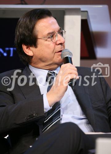 (C) fotodienst/Anna Rauchenberger - Wien, 24.9.2008 - Österreichische Medientage: Was kommt - was bleibt - Die Österreichische Medienlandschaft am Scheideweg: Die Medienlandschaft im Strukturwandel. Noch weiß niemand, welche Veränderungen nachhaltig und welche nur modisch sind. Hochkarätige Key Speaker und Teilnehmer diskutieren medienpolitische Aspekte, die mögliche mobile Revolution des TV, den Online-Boom und das Web 3.0. FOTO: Prof. Hans Mahr (mahrmedia)