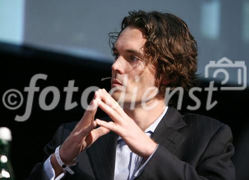 (C) fotodienst/Anna Rauchenberger - Wien, 24.9.2008 - Österreichische Medientage: Was kommt - was bleibt - Die Österreichische Medienlandschaft am Scheideweg: Die Medienlandschaft im Strukturwandel. Noch weiß niemand, welche Veränderungen nachhaltig und welche nur modisch sind. Hochkarätige Key Speaker und Teilnehmer diskutieren medienpolitische Aspekte, die mögliche mobile Revolution des TV, den Online-Boom und das Web 3.0. FOTO: Philipp Schindler (Google)