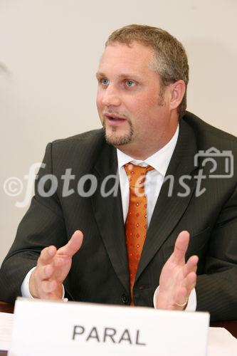 (C) fotodienst/Anna Rauchenberger - Wien, 17.09.2008 - Symantec bietet Unternehmen die notwendigen Lösungen für die Bedrohungslagen in der vernetzten Welt und präsentiert die globale Positionierung von Symantec sowie Strategie in Österreich und Osteuropa. FOTO: Alexander Paral (Leiter Symantec Systems Engineering)