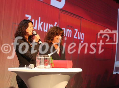 ÖBB, Railjet Rollout, 15.9.2008, Gabriele Lutter ÖBB und Moderatorin