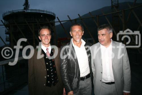 Am Foto v.l.n.r.: Bernhard Koschuttnigg, LH Dr. Jörg Haider und Erich Falkensteiner.