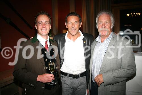 Am Foto v.l.n.r.: Bernhard Koschuttnigg, LH Dr. Jörg Haider und Hans Fick.